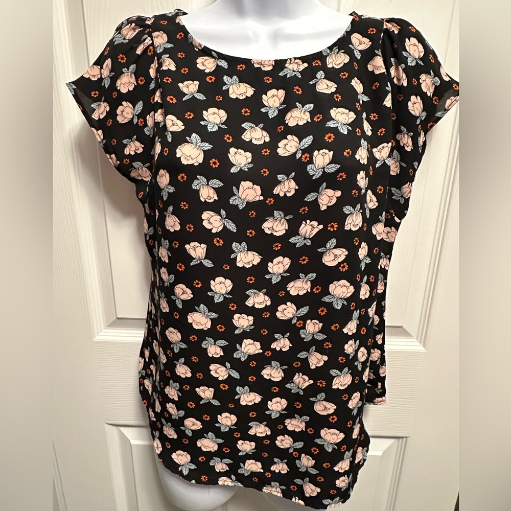 Womens Tahari floral top size xs